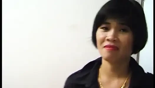 Asian whore receive two dicks