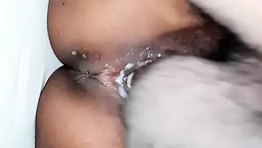 Tumpa bhabi ko dogi banake chod raha hai