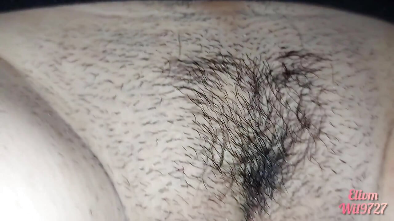 내 이웃이 집에 와서 내가 섹시해서 섹스할 수 있어