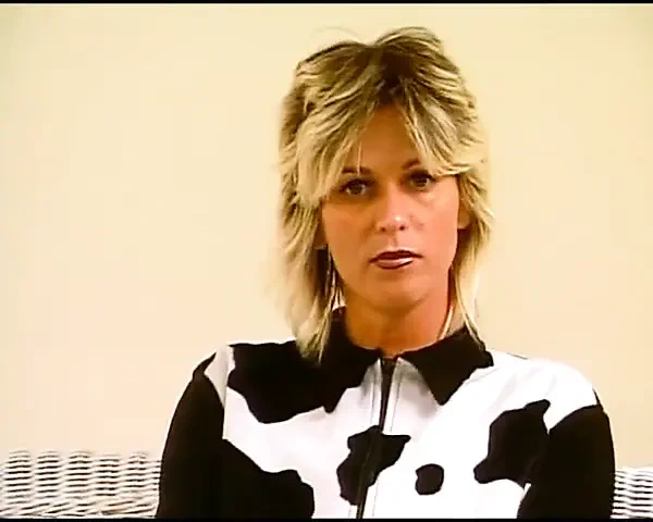 Amateur Blonde Babe Showing Her Perfect Body on Camera