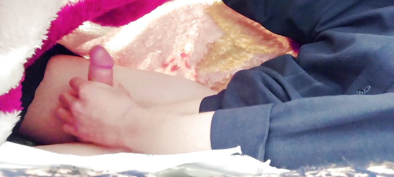 20歳の少年が自慰行為をする