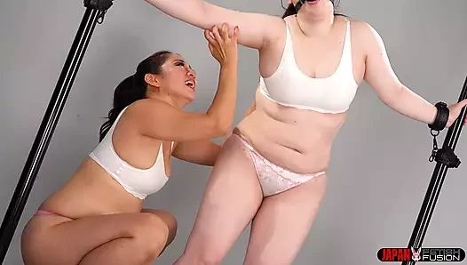 Sensasi Terbaik Kaede Sakuma dan Ayaka Hirosaki