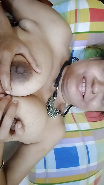 Pakcik Panas Dan Makcik Berkongkek – India