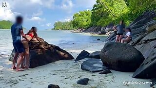 Verdwaald in het paradijs - betrapt tijdens het neuken op een eenzaam strand