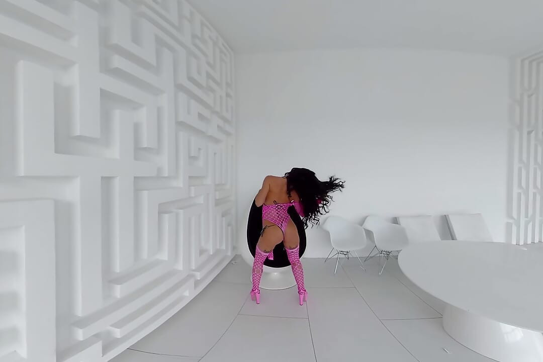 Verspielte netzstrümpfe