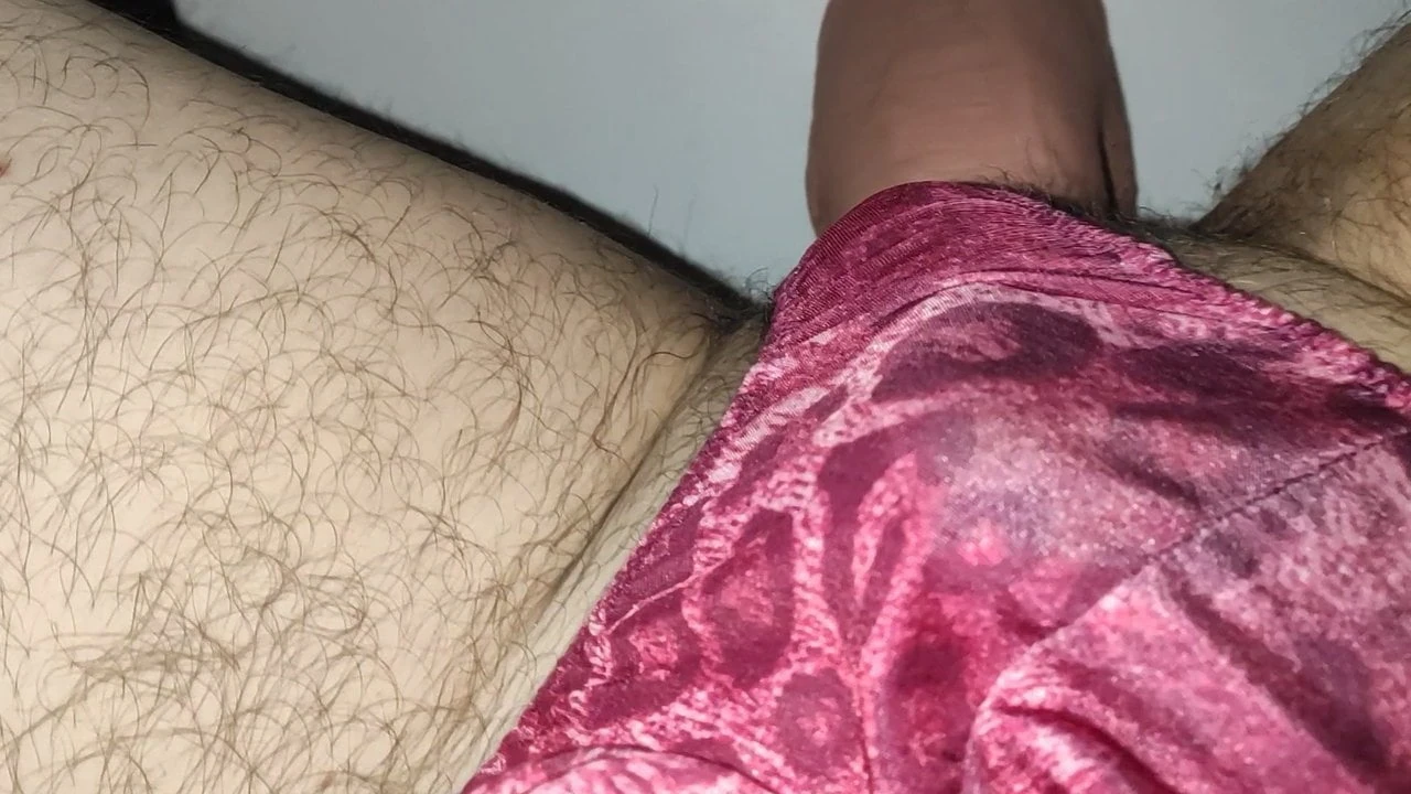 塞尔维亚娘娘腔荡妇假阳具训练