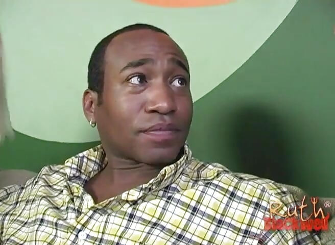 Ruth Blackwell en Jennifer Dark delen een grote zwarte lul