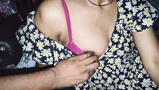 Heiße große möpse bhabhi lutscht nassen schwanz hart für sperma im mund