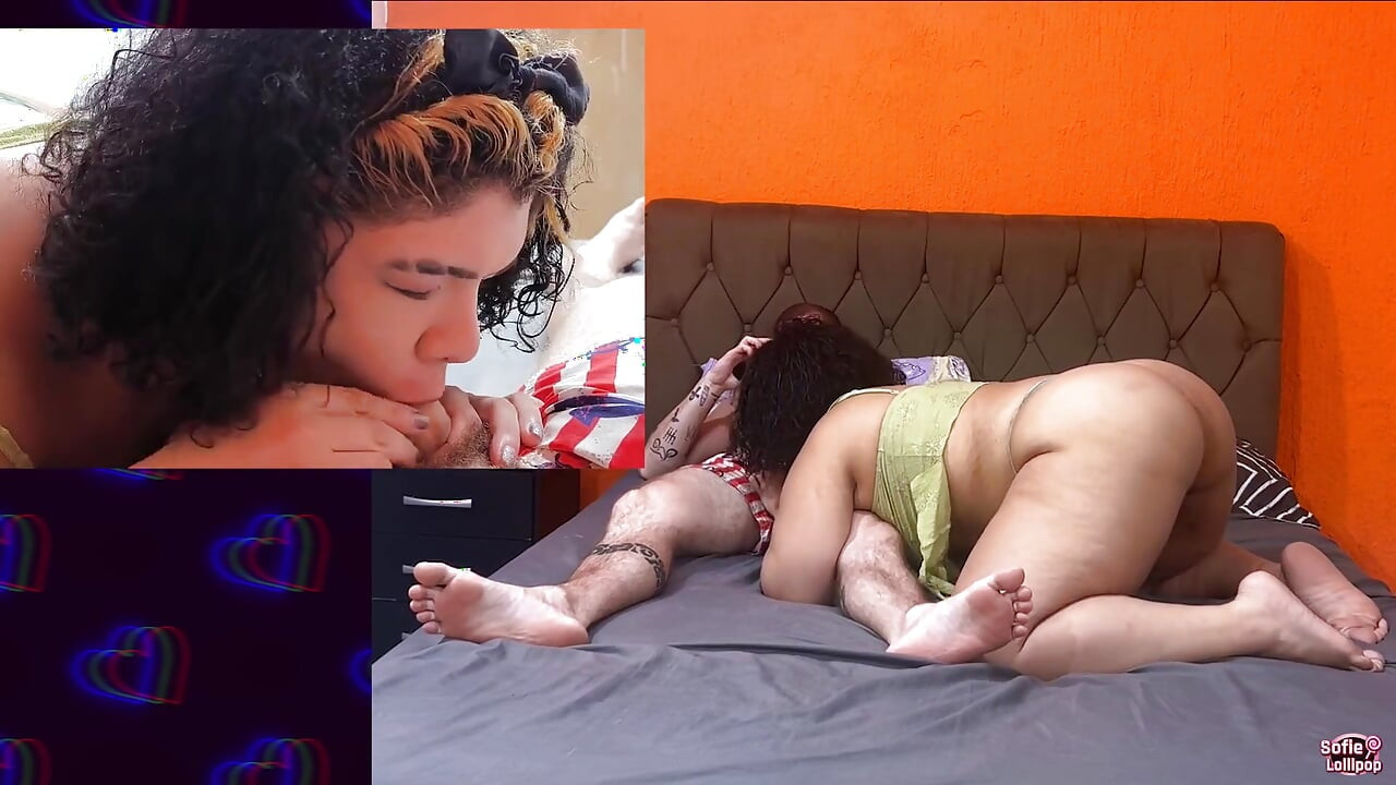 I Gave My Boy a Blowjob While He Was Looking at His Cell Phone, the Atmosphere Heated up and He Ended up Fucking My Ass
