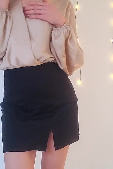 Teenage Young Girl Have Orgasm After Work