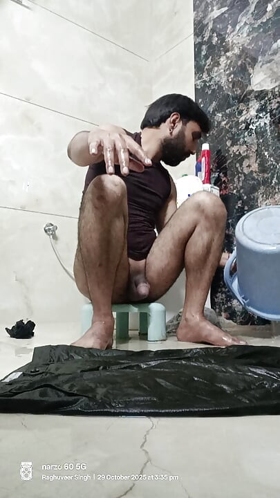 Indijski Rajasthani Boy Show Masterbation and Sucking Penis