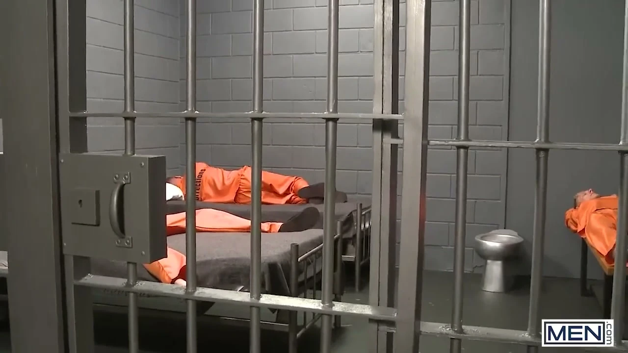 I Guess that Is Why They Call It the Slammer, Prison Deepdicking
