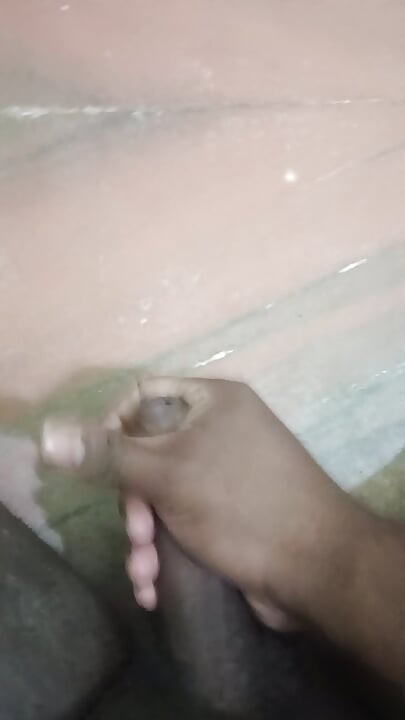 me hila rahahu bhot maja araha he mere ko