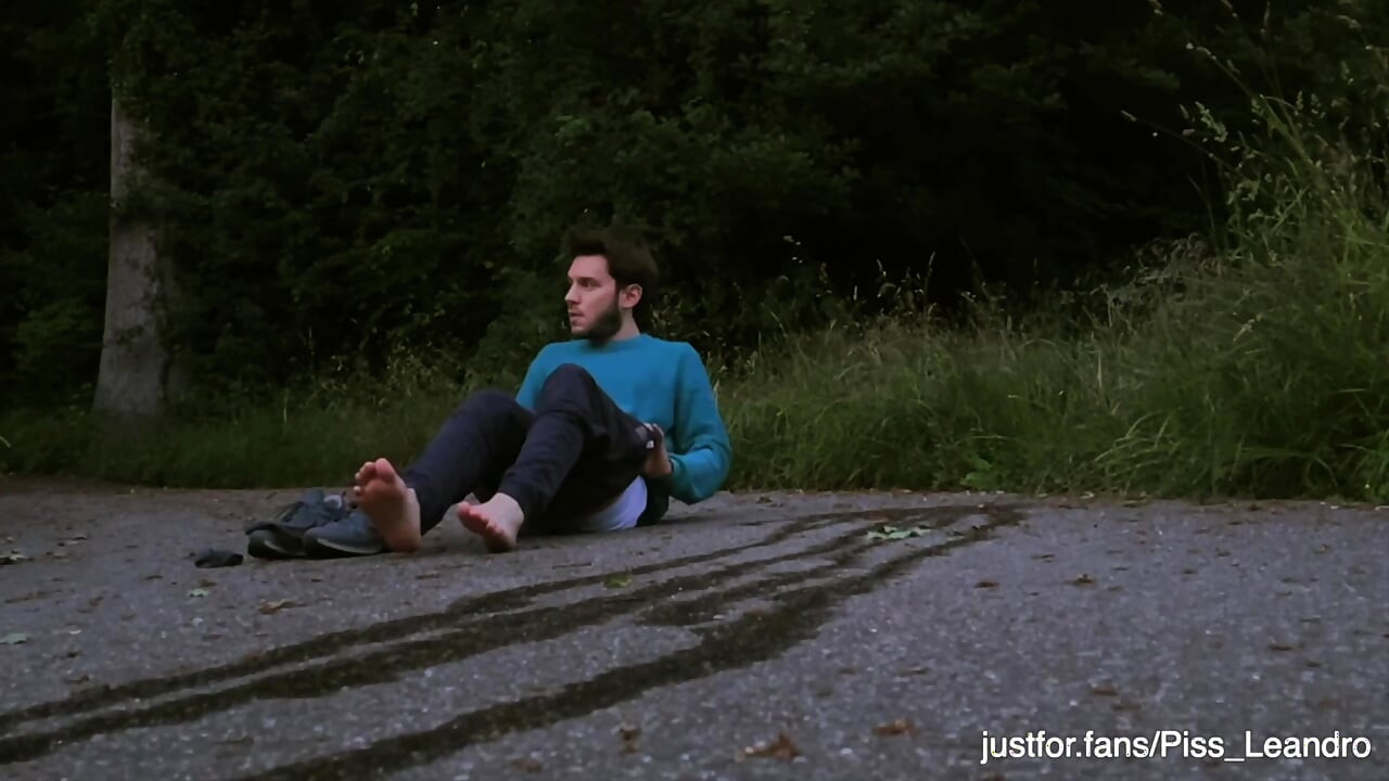 Caught pissing and jerking off outdoors - gay public exhibitionist