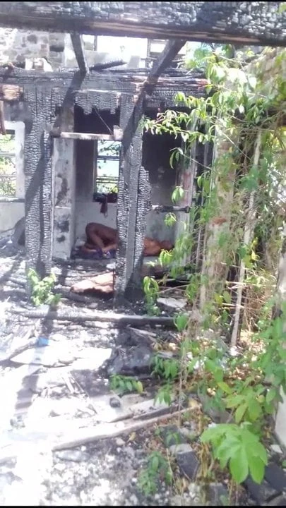 Grenada Horny Security Gets Her Pussy Sucked In Old House