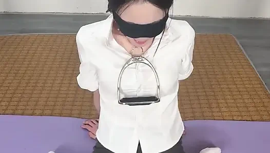 An Office Lady, After Work, Secretly Asks Her Host for a Job Appointment Behind Her Boyfriend's Back