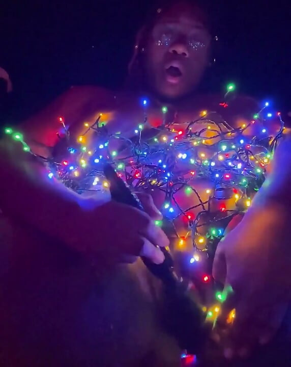 Gorda Preta Se Masturbando Edição de Natal