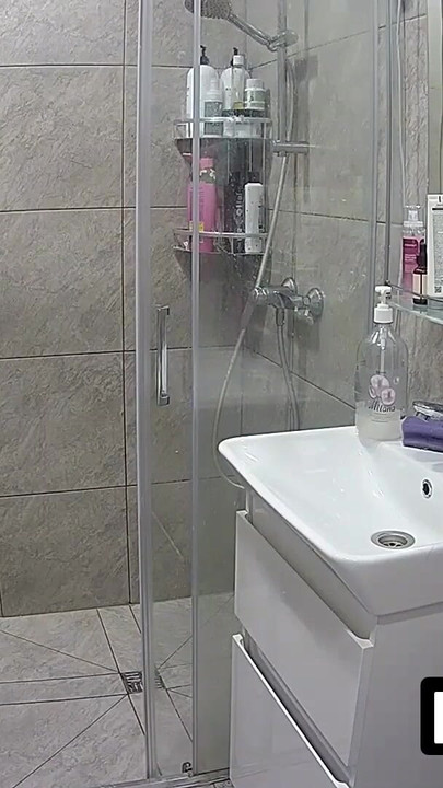 LUUV. Cunnilingus and female orgasm after shower on camera reality show | Clip 2