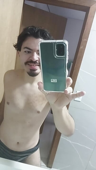 First amateur young gay brazilian solo porn