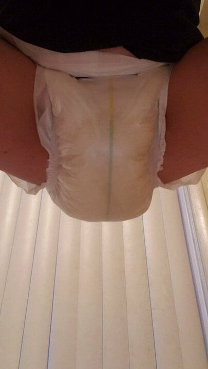 Gay Diaper Faggot Fills Diaper