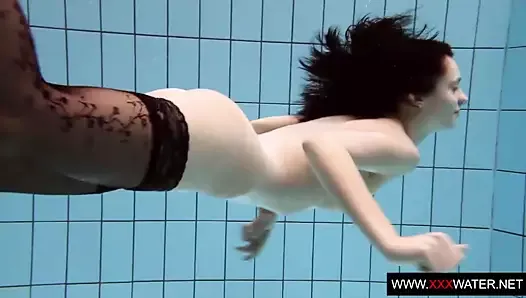 Underwater swimming babe Vera Brass