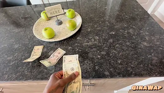 Ich habe einen pizzaboten grob gefickt, um ihren verlust wieder gut zu machen