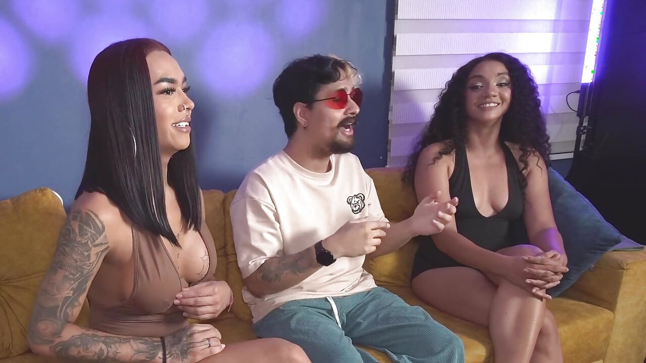 Sexo Con La Trans Tetona Y La Morena Culona - Entrevista Con Andromeda Hot Y Tina Queen