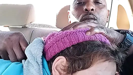 Edepsiz sokak fahişesi kahvaltıda dölümü içiyor. MİLF