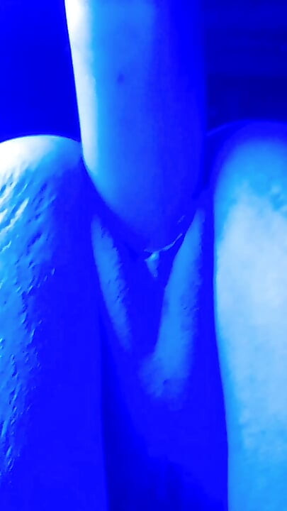 Blue Moon bermain
