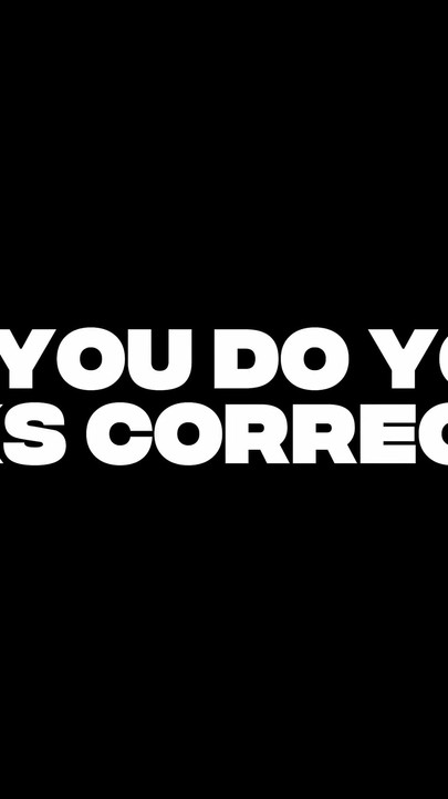 หุ่นเลสเบี้ยนและใบหน้าเหยียบย่ําสาวท็อป