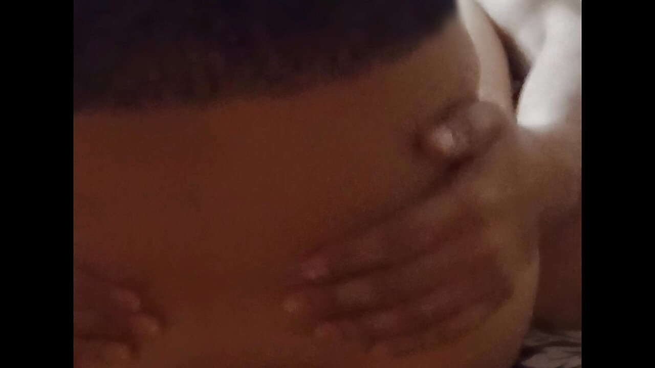 Latika springt voll hart auf großen schwanz von stiefbruder