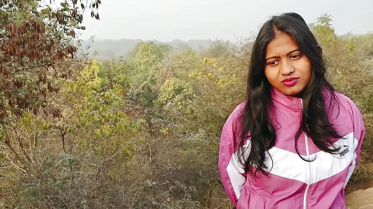 Horny Bengali secretary fucks her boss in Delhi to maintain her sexy figure