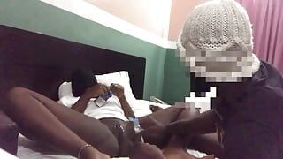 Digitación ébano adolescente negra hasta el orgasmo antes de golpearla con mi bbc