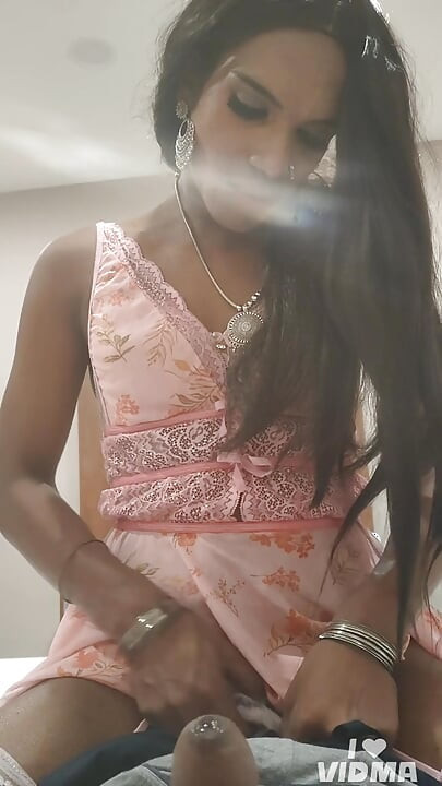 Indian sissy crossdresser strocking and sucking big cocl