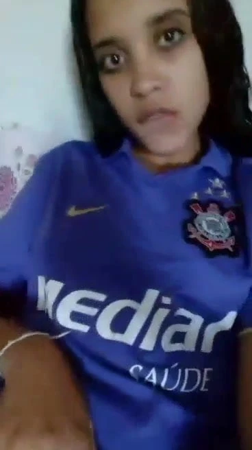 Novinha corintiana se masturbando