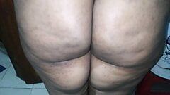 큰 엉덩이의 음란한 소녀 - 콩고, 민주 공화국