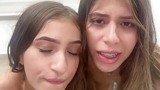 Deux demi-sœurs baisent après avoir vu la bite de leur beau-père