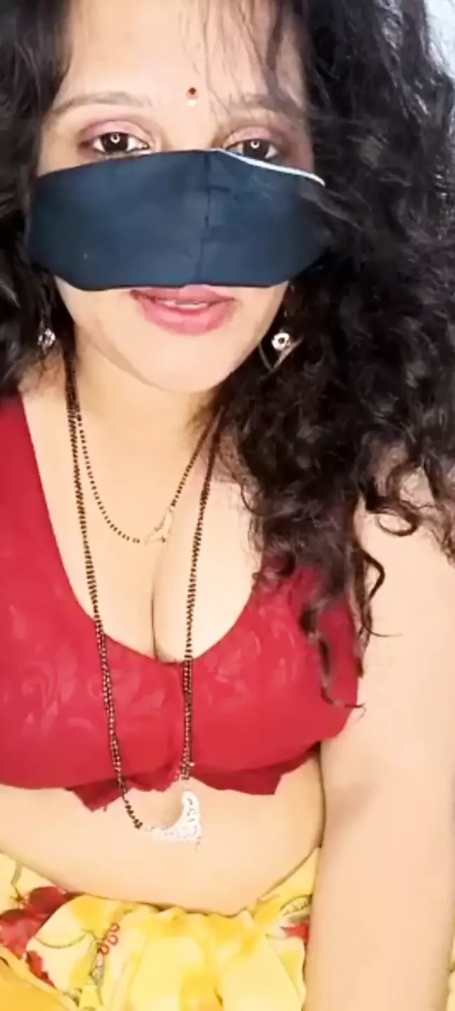 Indian naughty aunty dirty talks and removing all clothes