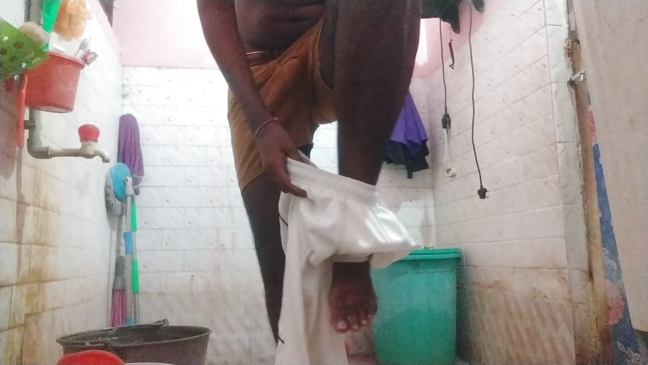 Sesi pemotretan seksi cewek seksi tamil dengan raksasa pria kulit hitam 10 inci