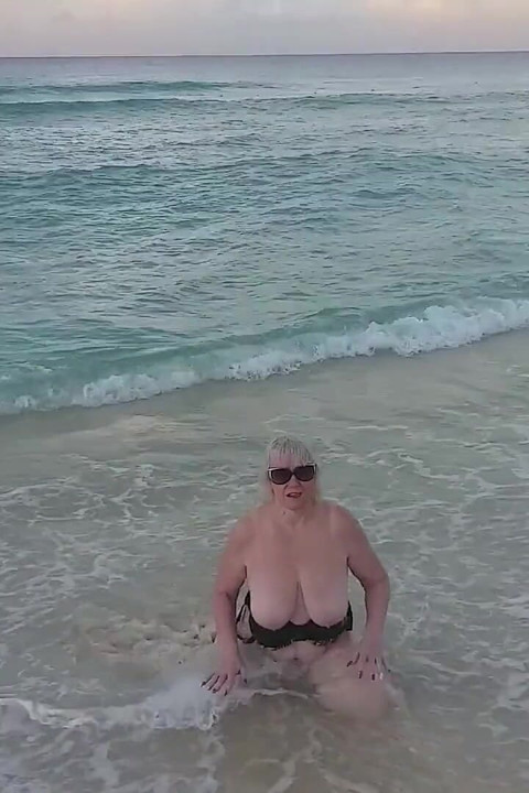 Pure Vicky Pension Rush Private XXX Clips