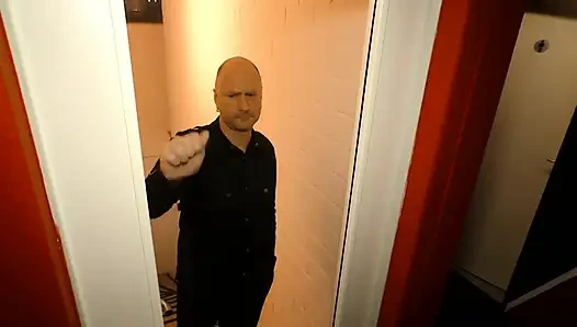 Çoraplı ateşli orta yaşlı seksi kadın bana zevk veriyor