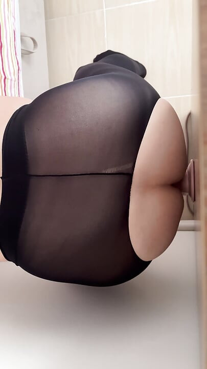 It was very difficult to insert the new large dildo into my ass.