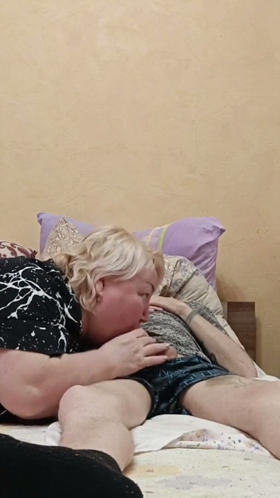 neighbor sucks every last drop of cum out of cock | Clip 2