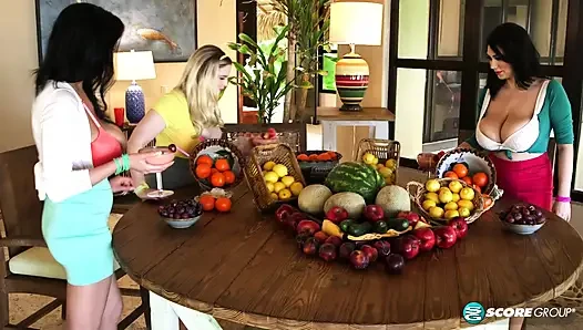 Bersenang-senang dengan buah-buahan