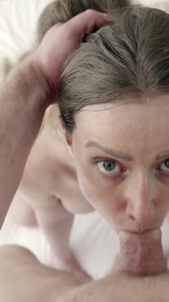 Đụ mạnh và chảy tràn tinh dịch sâu với Kate Quinn