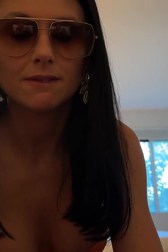 Horny Hotwire Gets Giant Dick From Stranger - Sienna Rae - Brad Newman
