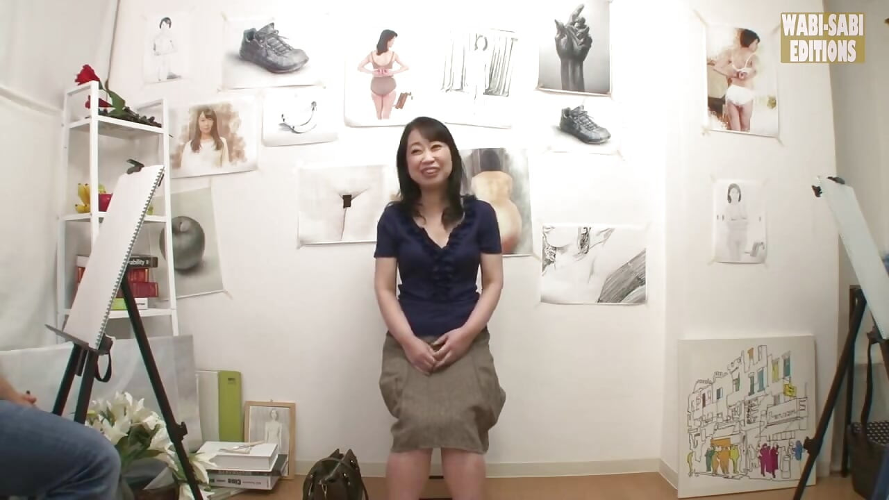 Verheiratete frau eingestellt für einen gutpaid nackten kunst-job, der jede pose in versuchung verwandelt - 2