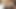 رجل أصلع يرضي عاهرة موشومة بضربها على الأريكة