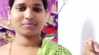Vidéo de strip-tease d'une fille de famille tamoule