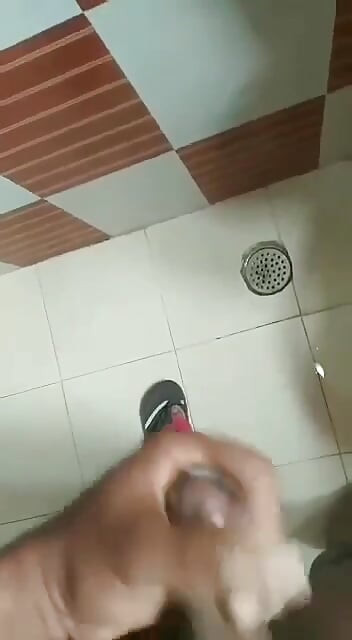 Bathroom Mai Muth Mara